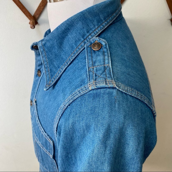 Vintage 1970s Red Snap Denim Utility Shirt - Picture 3 of 14